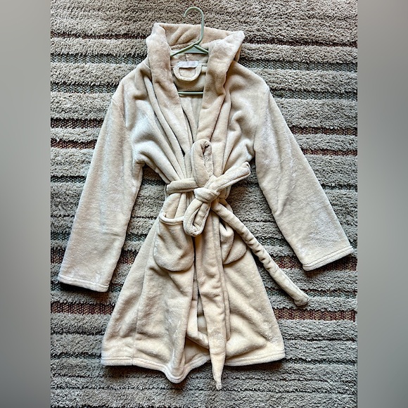 Summer and Rose Beige Cozy Winter Robe - Picture 3 of 5